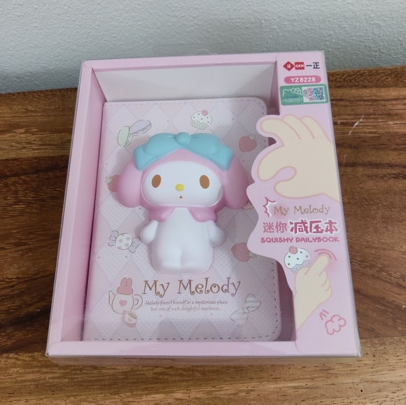 Kawaii Sanrio My Melody 3D Stress Relief Notebook - Picture 4 of 4